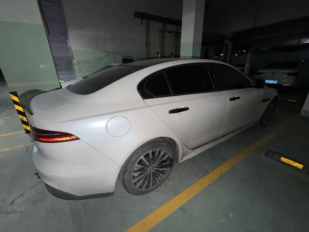 Jaguar 2020 XEL 2.0T 200PS R-DYNAMIC Youth Sports Edition Automatic Gear 2