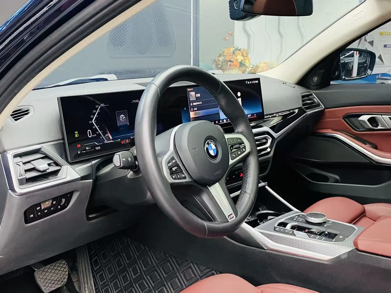 BMW 3 Series 2024 325Li 2.0T M Sports Obsidian Night Suit Automatic Gear 6