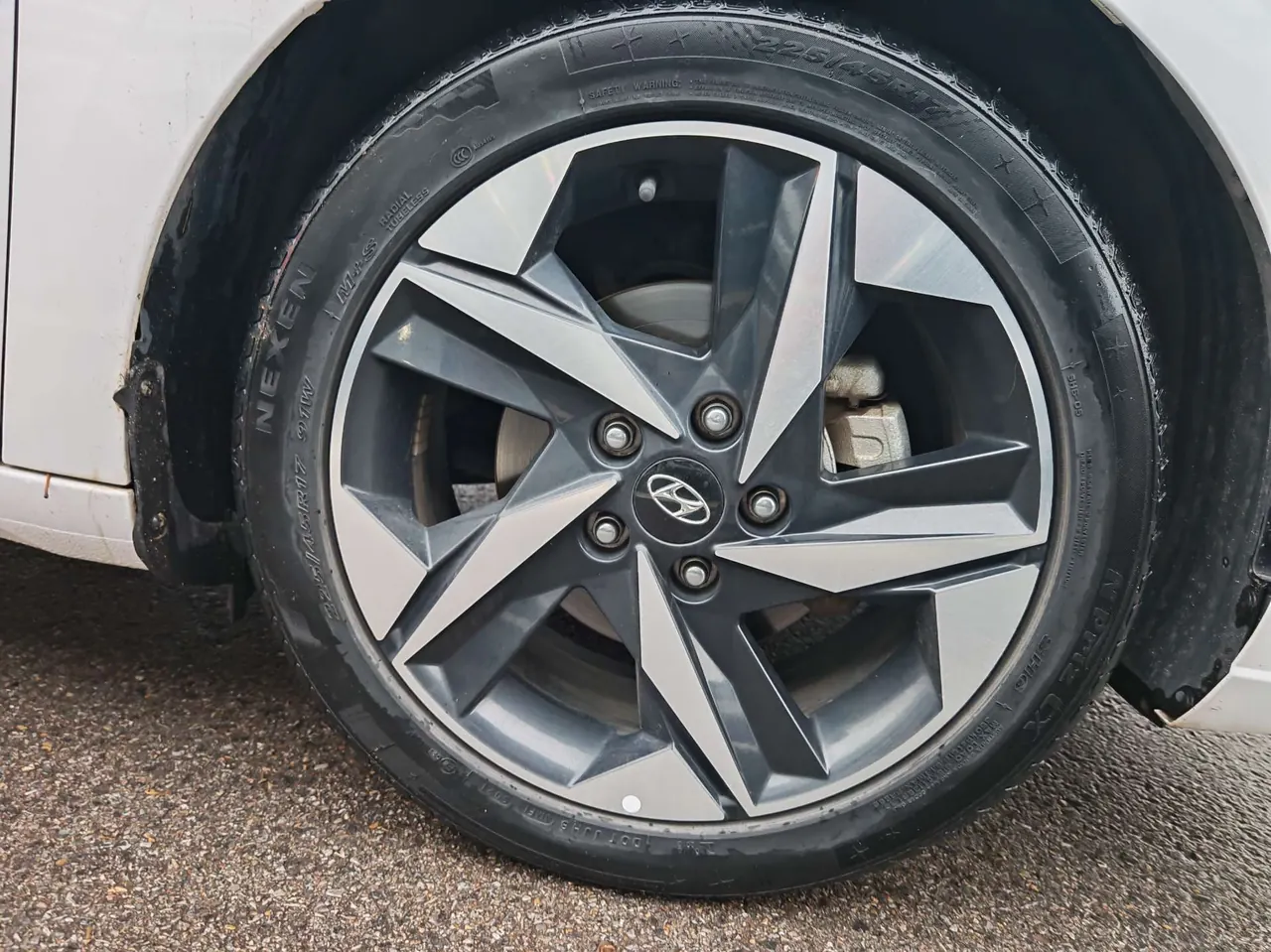 Hyundai 2021 Elantra -3-compartment 1.5 stepless LUX premium automatic gear 12