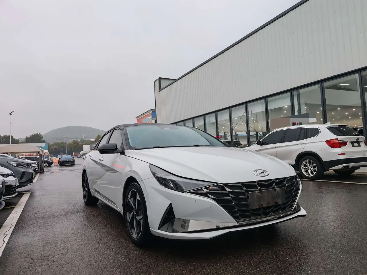Hyundai 2021 Elantra -3-compartment 1.5 stepless LUX premium automatic gear 3