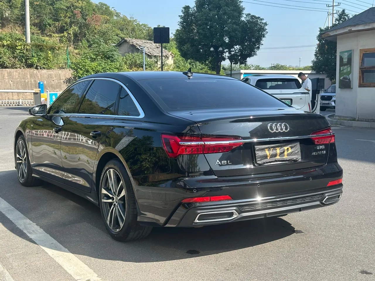 Audi 2022 A6L 2.0TFSI 40TFSI Deluxe Dynamic Automatic 8