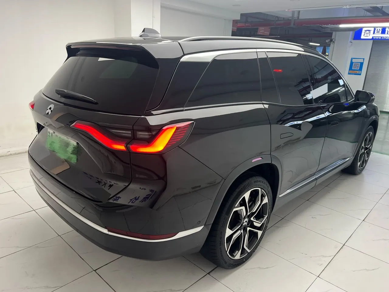 NIO 2022 ES8 Signature Edition, 100 kWh, 6 seats, automatic transmission 3