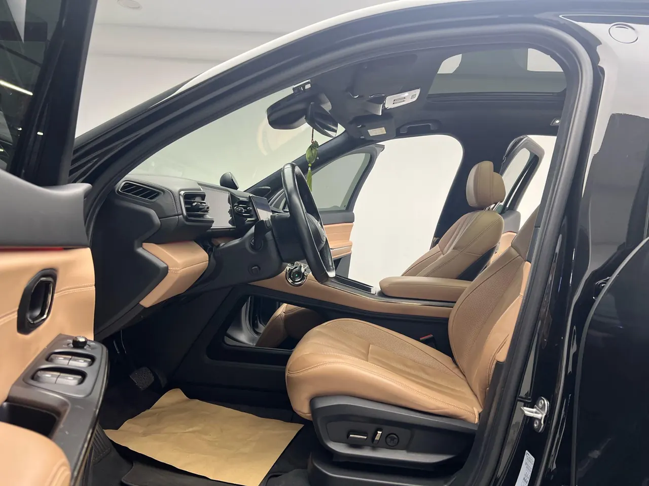 NIO 2022 ES8 Signature Edition, 100 kWh, 6 seats, automatic transmission 7