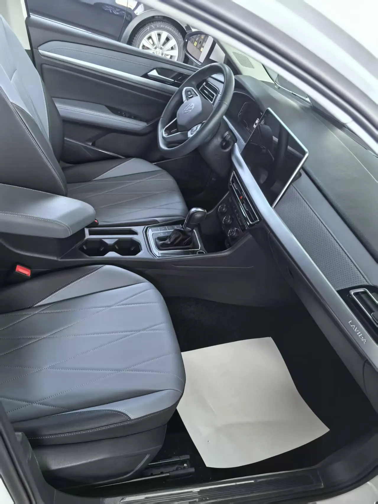 Volkswagen 2023 LaVida 1.5 Star 5 Million Edition Automatic Gear 5