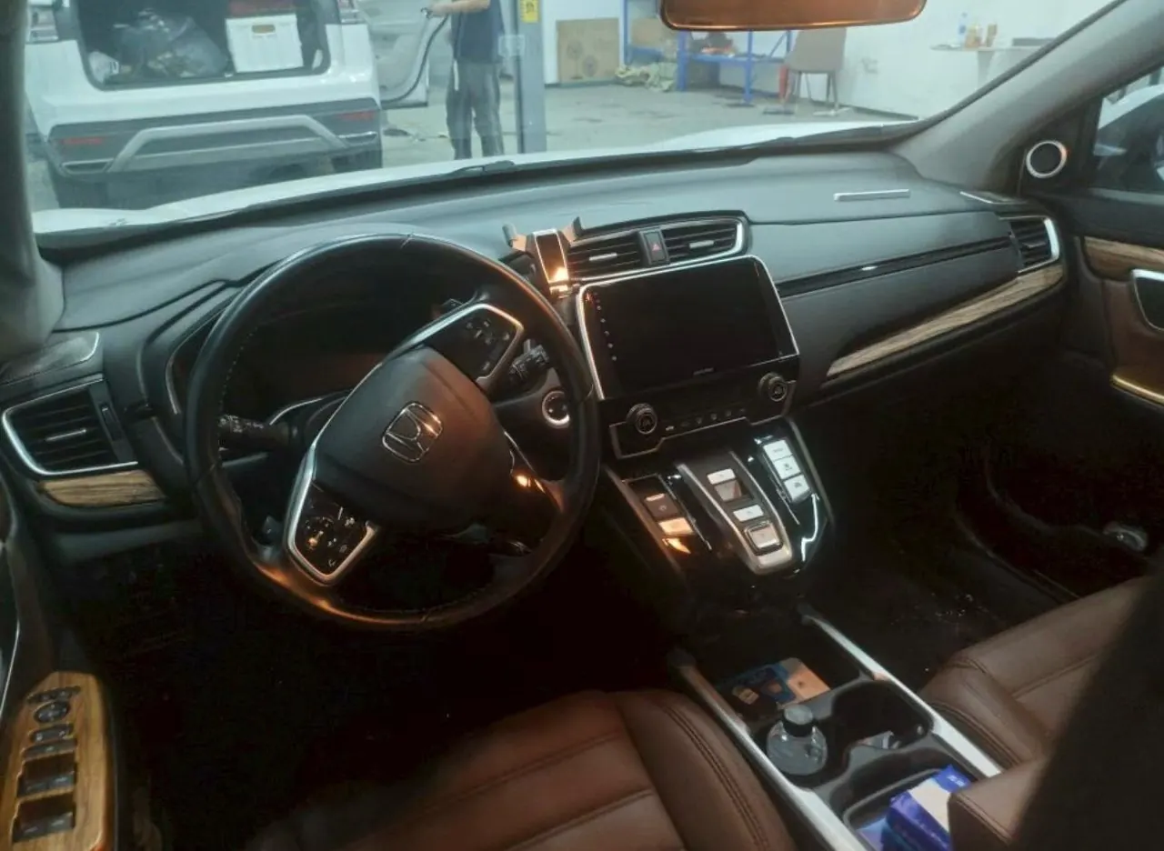 Honda 2021 CR-V hybrid 2.0 stepless two-wheel drive sharp and clean version automatic transmission 3