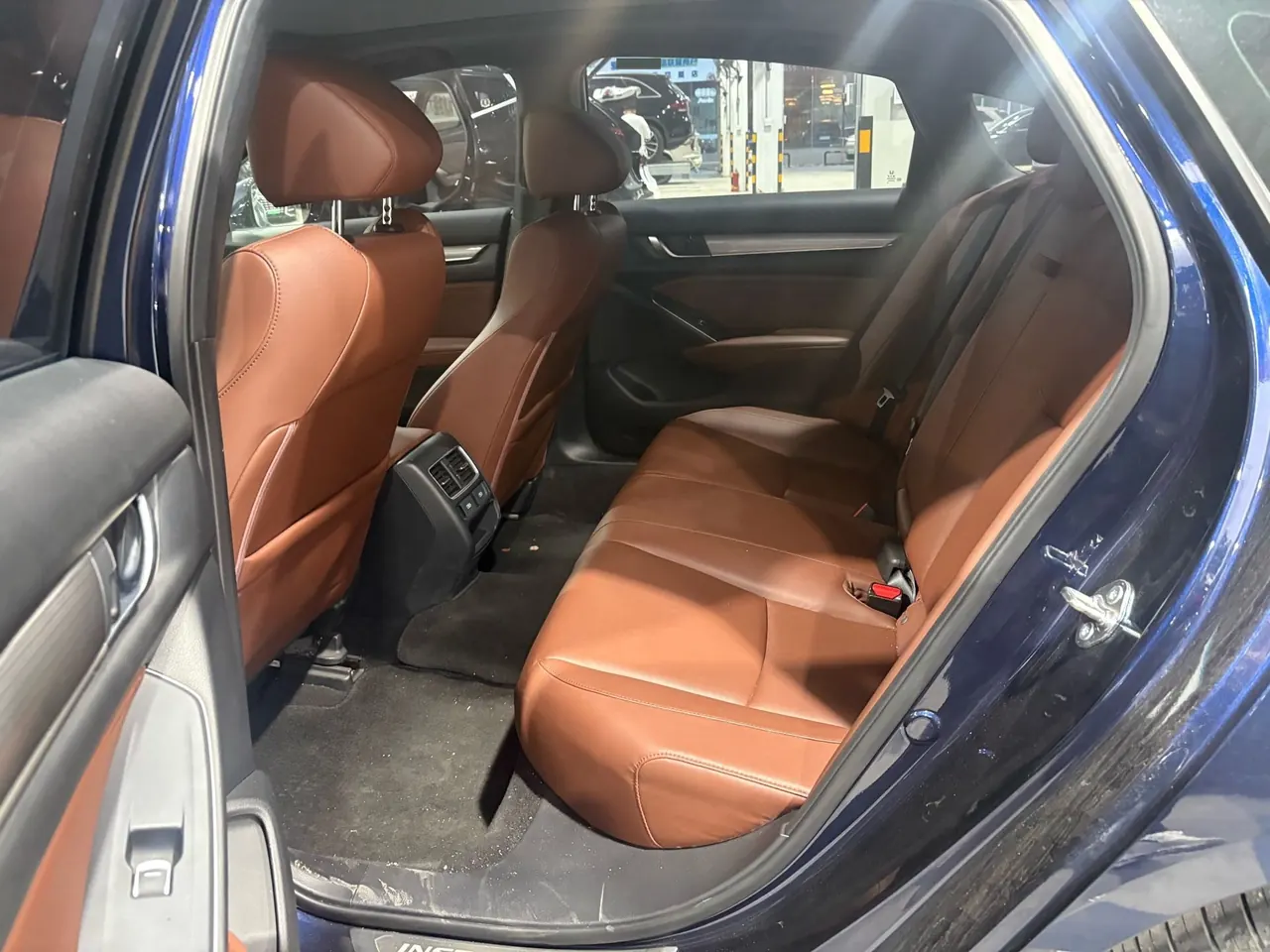 Honda 2022 INSPIRE (Yingshi Pai) Hybrid 2.0 Stepless Sharp and Jingya Edition Automatic Gear 5