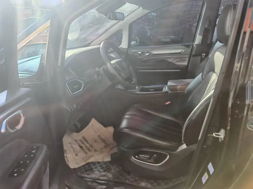 Chuanqi 2021 M6 1.5T 270T Premium Edition 7-seat Automatic Gear 4