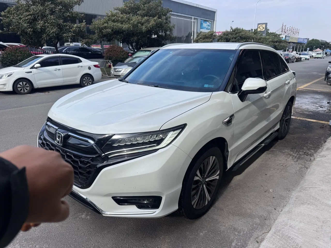 Honda 2020 UR-V 2.0T 370TURBO 4-wheel drive exclusive automatic gear - View 1