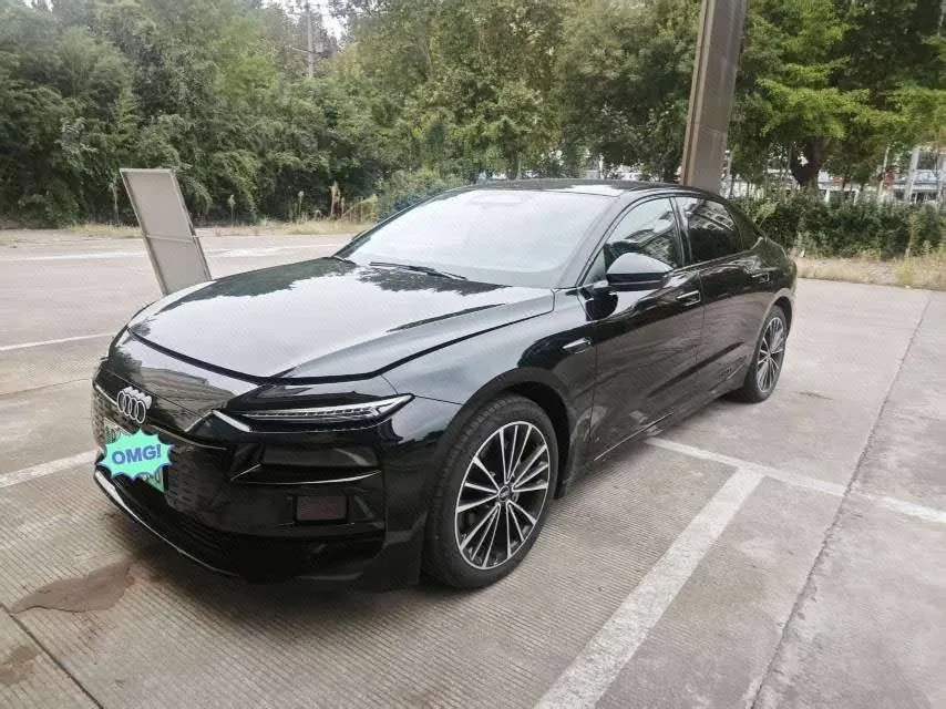 Открыть галерею: Audi 2026 A6L e-tron Starts Gan Kun Smart Driving Edition Automatic Gear