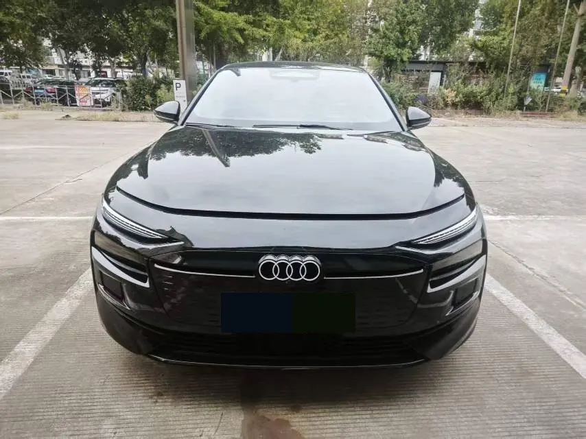 Audi 2026 A6L e-tron Starts Gan Kun Smart Driving Edition Automatic Gear 2