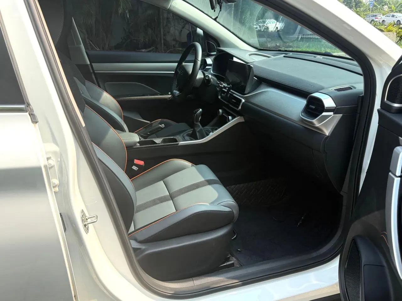 Geely 2023 Plantronics 1.4T Gold Edition Manual Gear 2