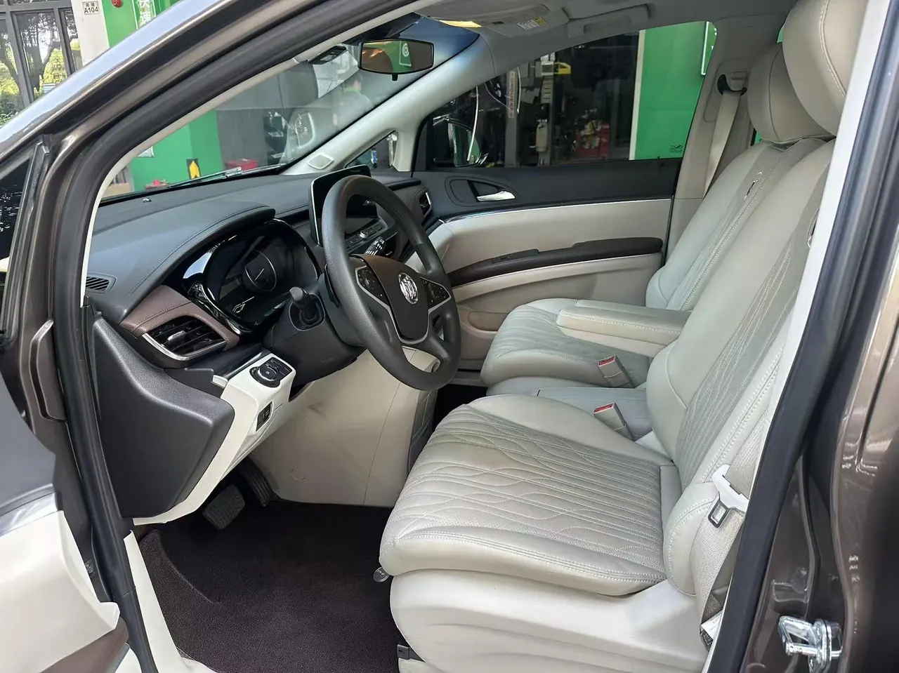 Buick 2023 GL8 Land Business Class 48V 2.0T 652T Smart Automatic Gear 4
