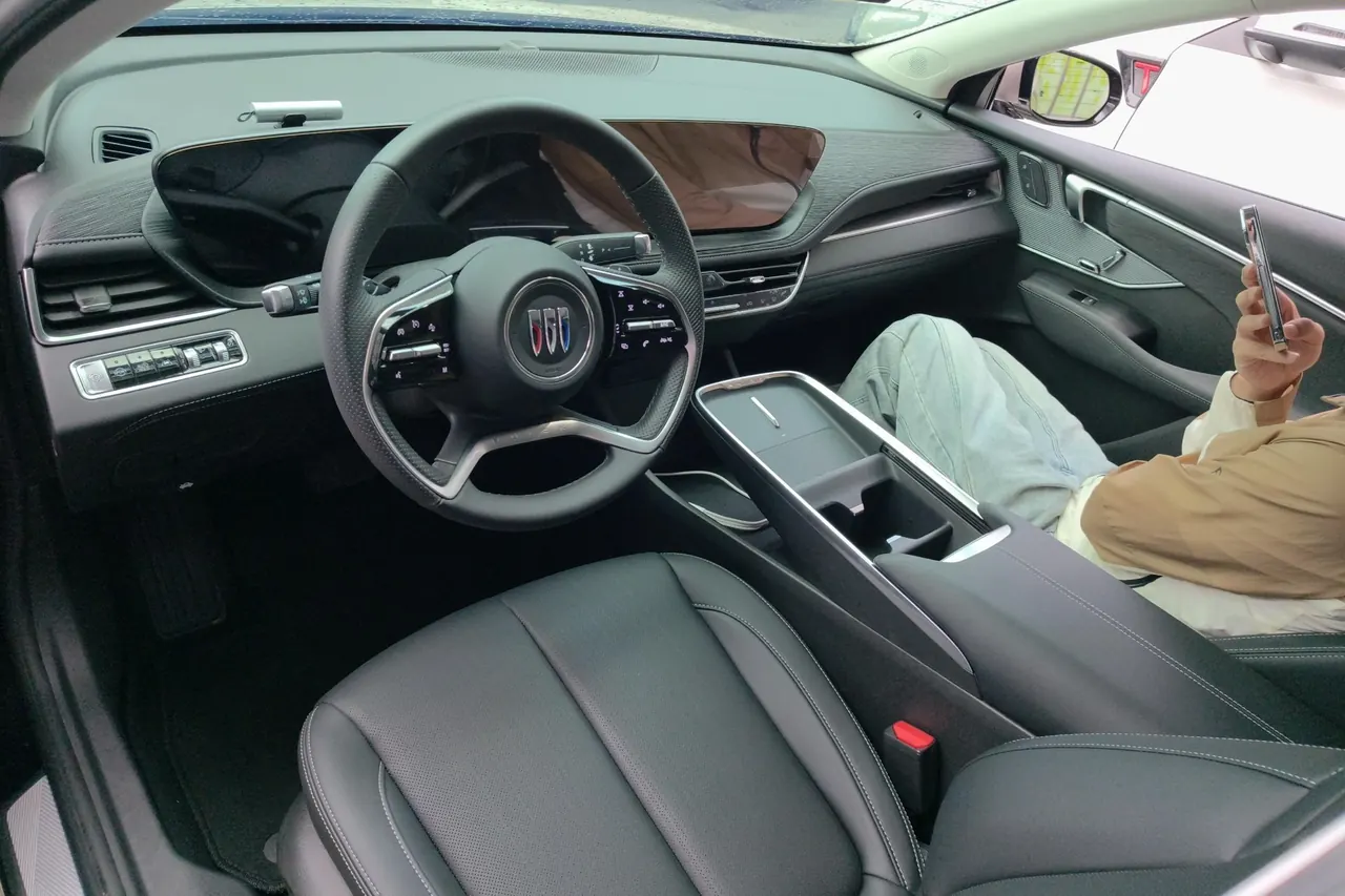 Buick 2025 LaCrosse 2.0T 28T Platinum Edition, automatic transmission 6