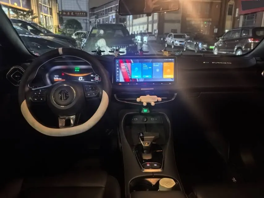 MG 2025 MG5 1.5TGI 300TGI Global Flagship Automatic Gear 7