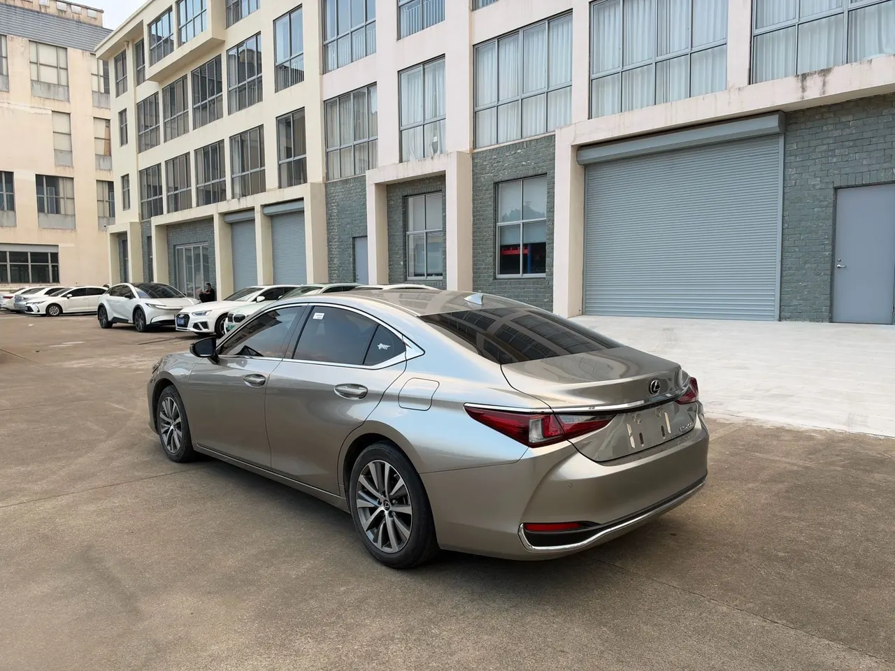 Lexus ES (Imported) 2020 ES200 2.0 Stepless Premium Edition Automatic Gear 7