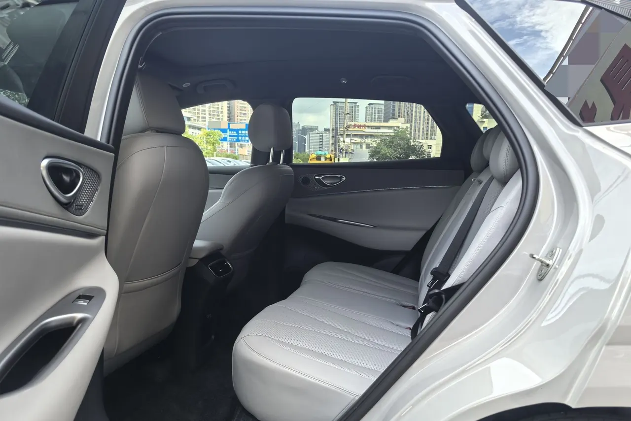 BYD 2025 sea lion 06 DM-i 1.5 stepless 205 pilot Plus version automatic gear 2