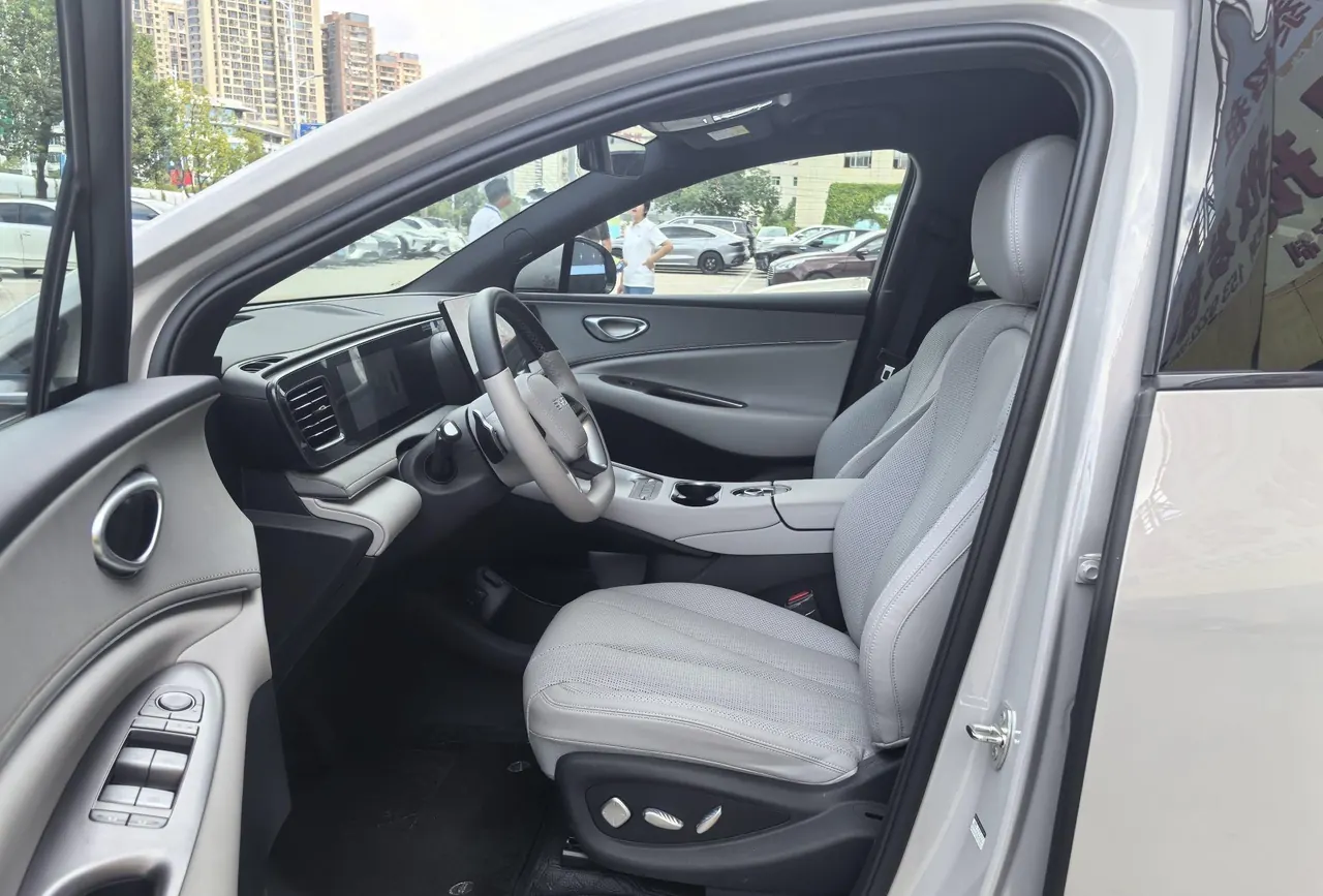 BYD 2025 sea lion 06 DM-i 1.5 stepless 205 pilot Plus version automatic gear 4