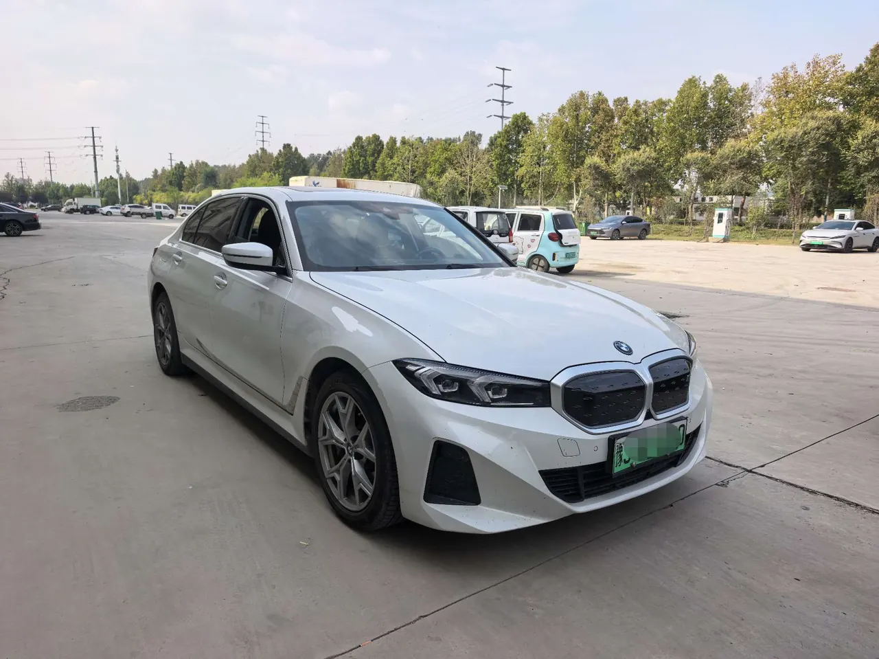BMW 2022 i3 eDrive 35L automatic gear 3