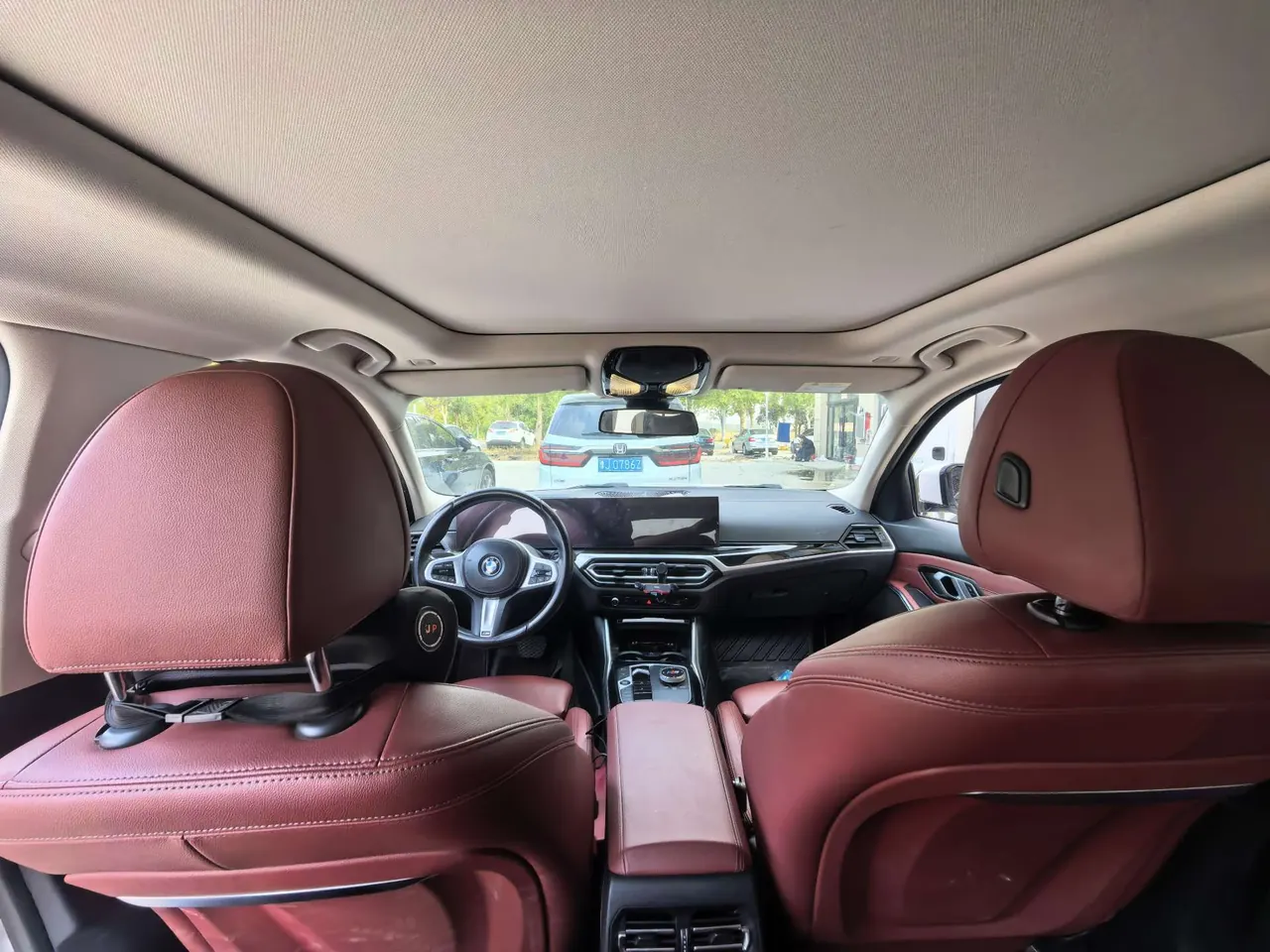 BMW 2022 i3 eDrive 35L automatic gear 5