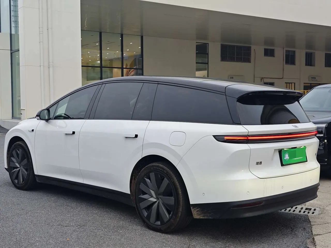 Li 2025 i8 Standard Edition Automatic Gear 12