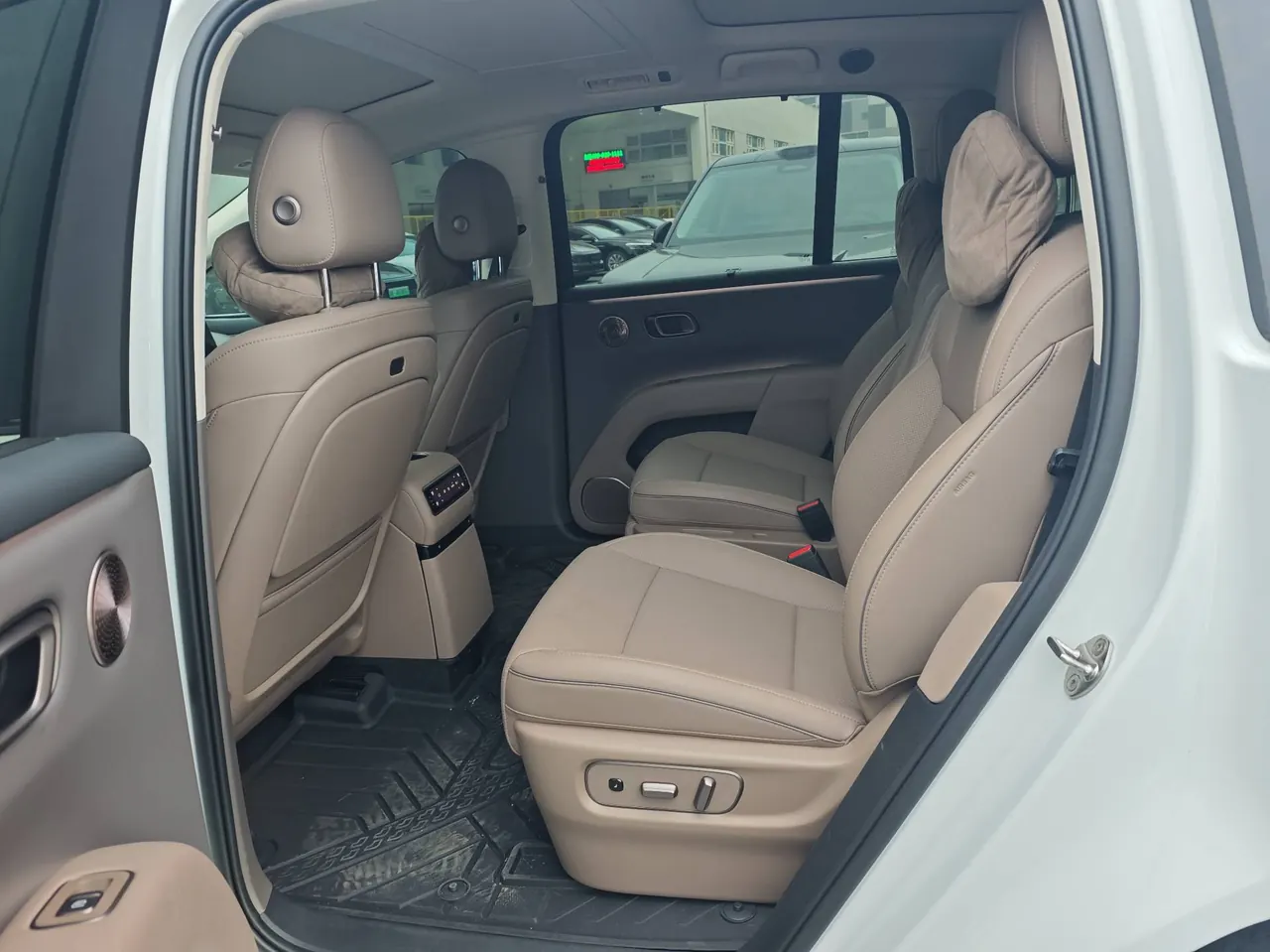Li 2025 i8 Standard Edition Automatic Gear 6