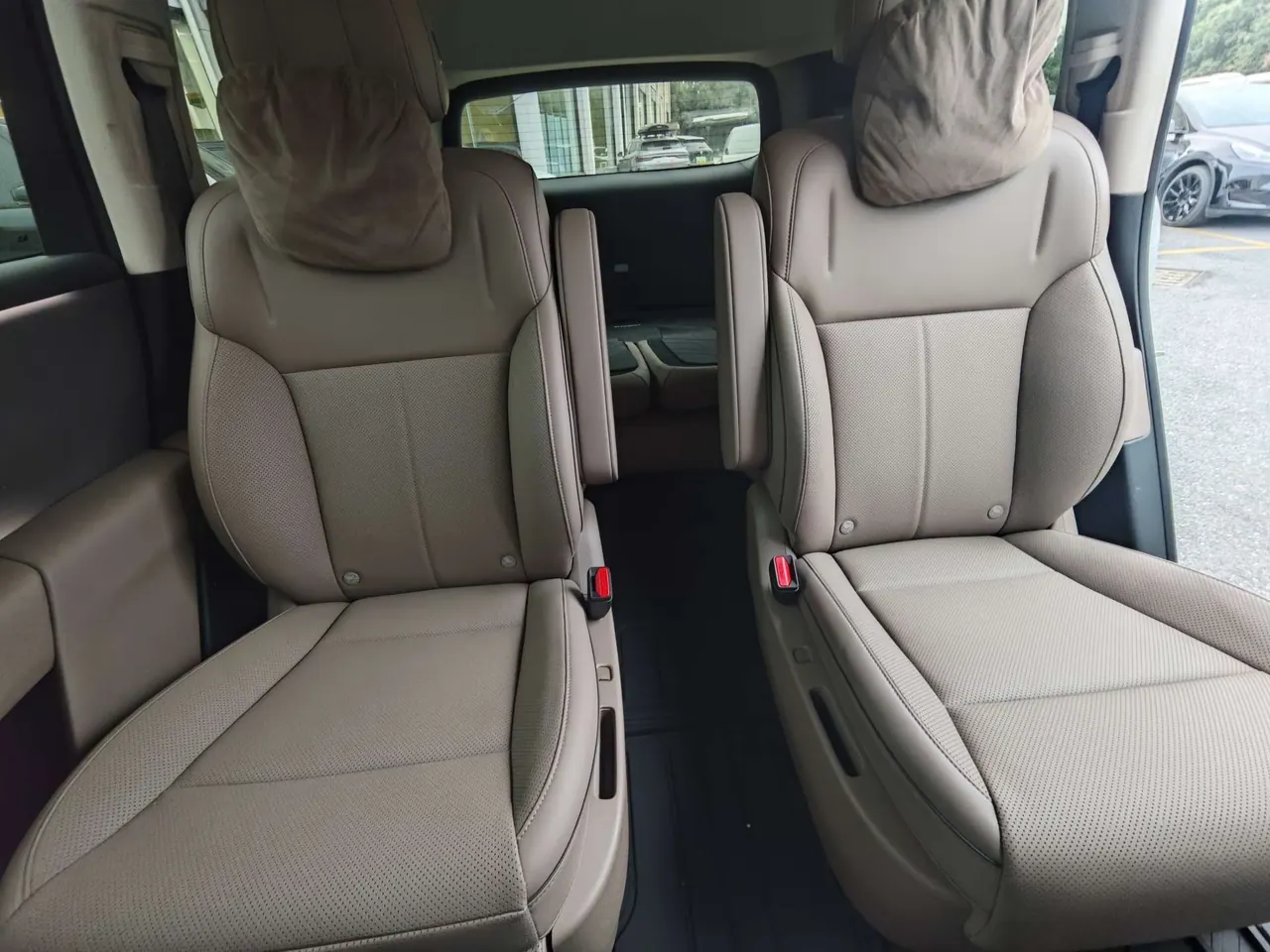 Li 2025 i8 Standard Edition Automatic Gear 7