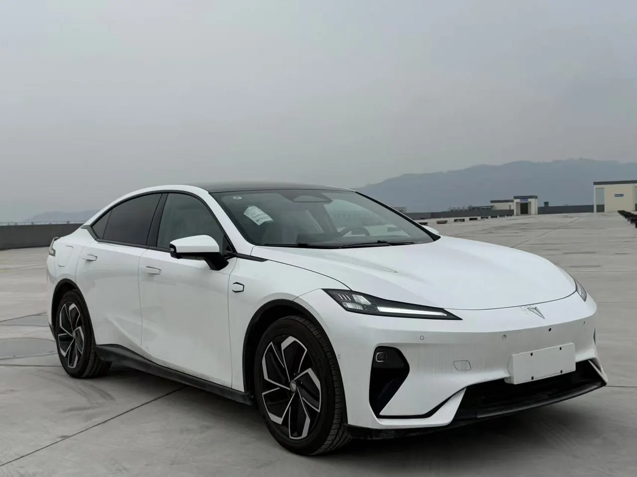 ChangAn Deepal 2026 L 07 660Ultra Huawei Gankun Zhijia ADS SE Edition Automatic Gear 3