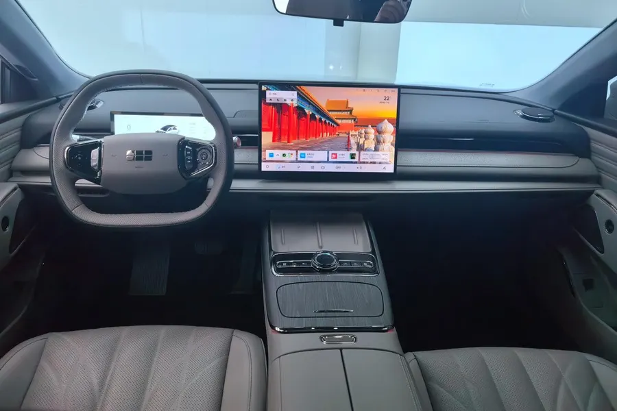 Geely Galaxy 2025 Xingyao 8 EM-i 1.5 130km Premium Edition Automatic Gear 4