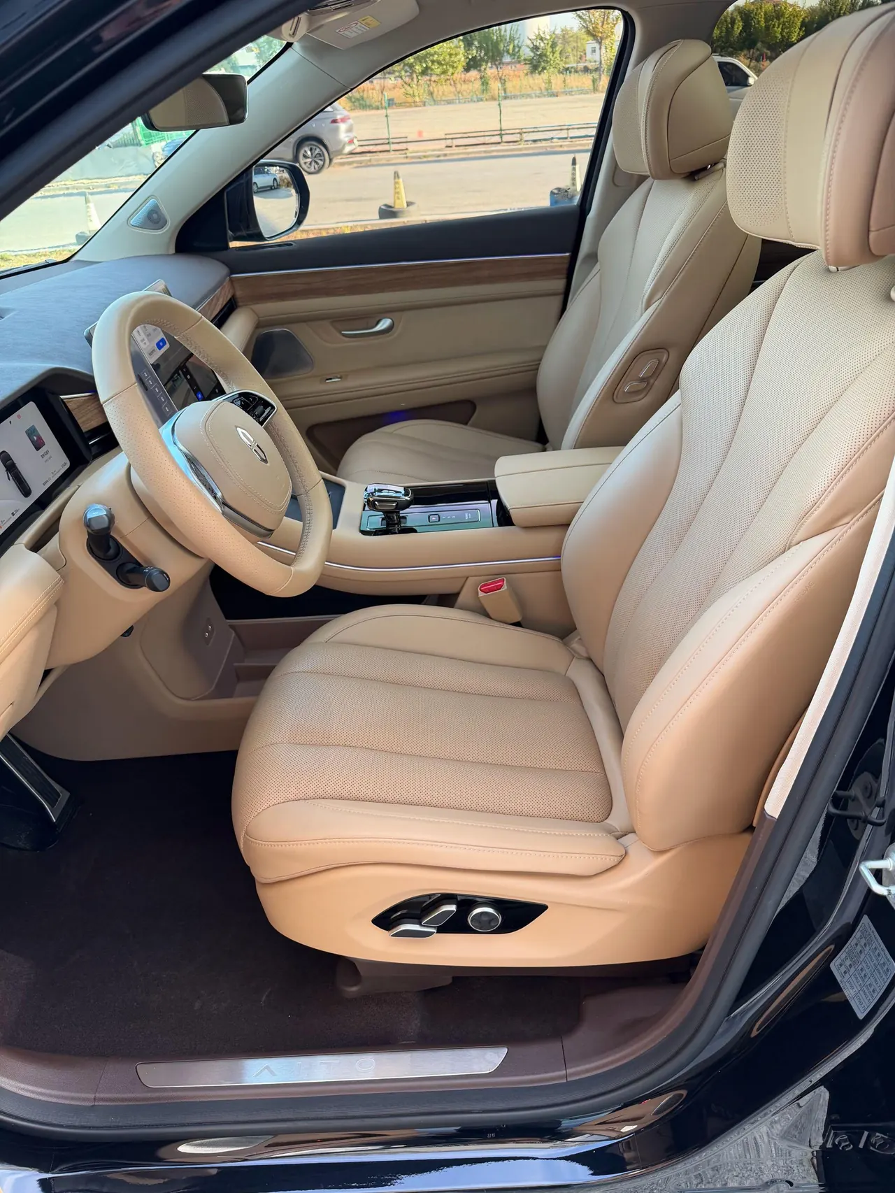 AITO 2024 AITO M7 Smart Drive Four-wheel Drive Max Edition 6-seat Automatic Gear 5