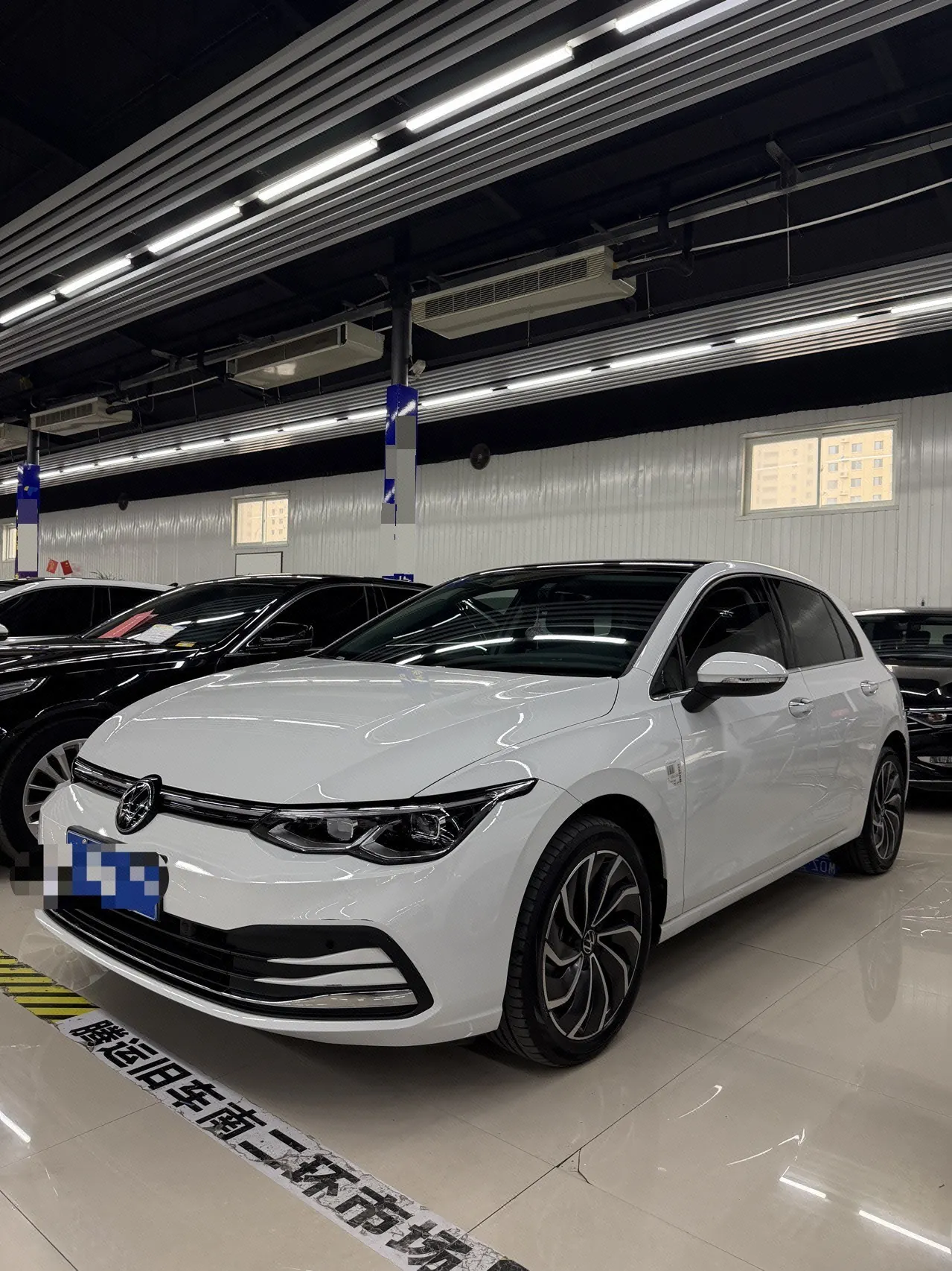 Volkswagen 2024 Golf 8 PRO 1.4TSI Master Edition Automatic Gear - View 1