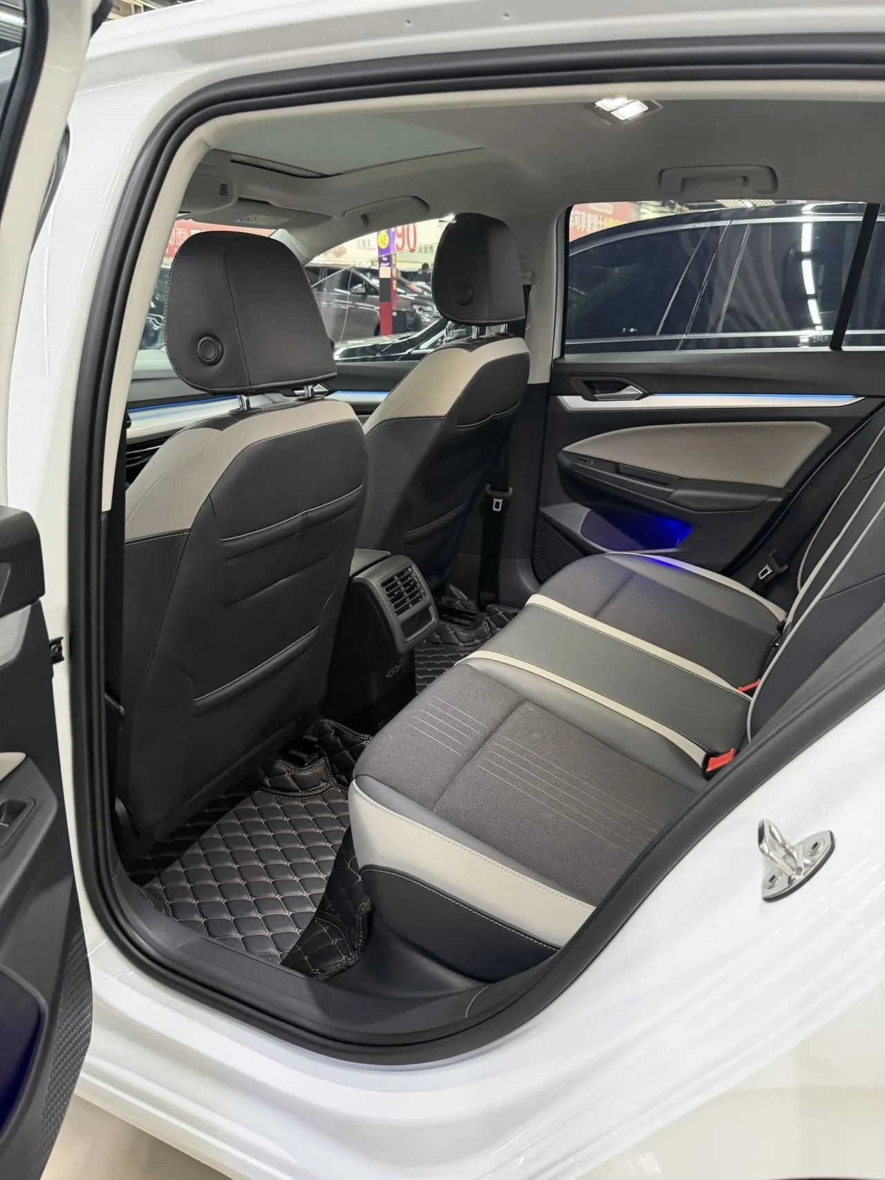 Volkswagen 2024 Golf 8 PRO 1.4TSI Master Edition Automatic Gear 6