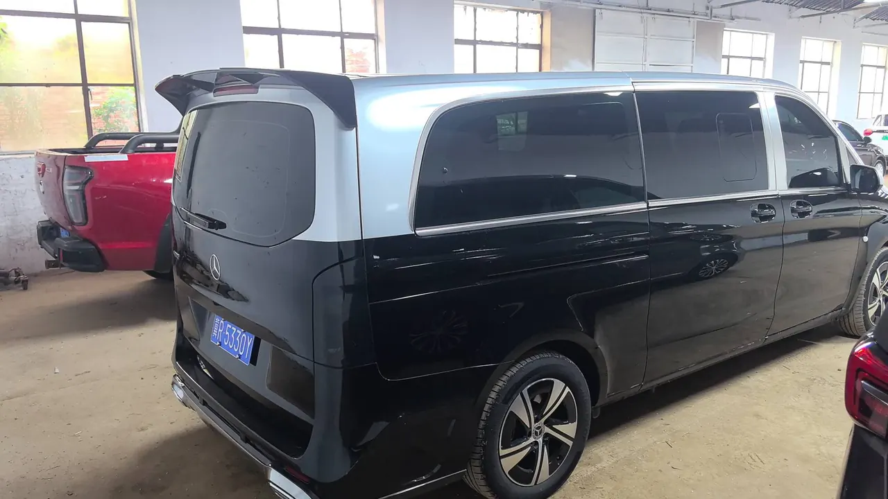Mercedes Benz 2024 Vito 2.0T Elite Edition 7-seat Automatic Gear 3