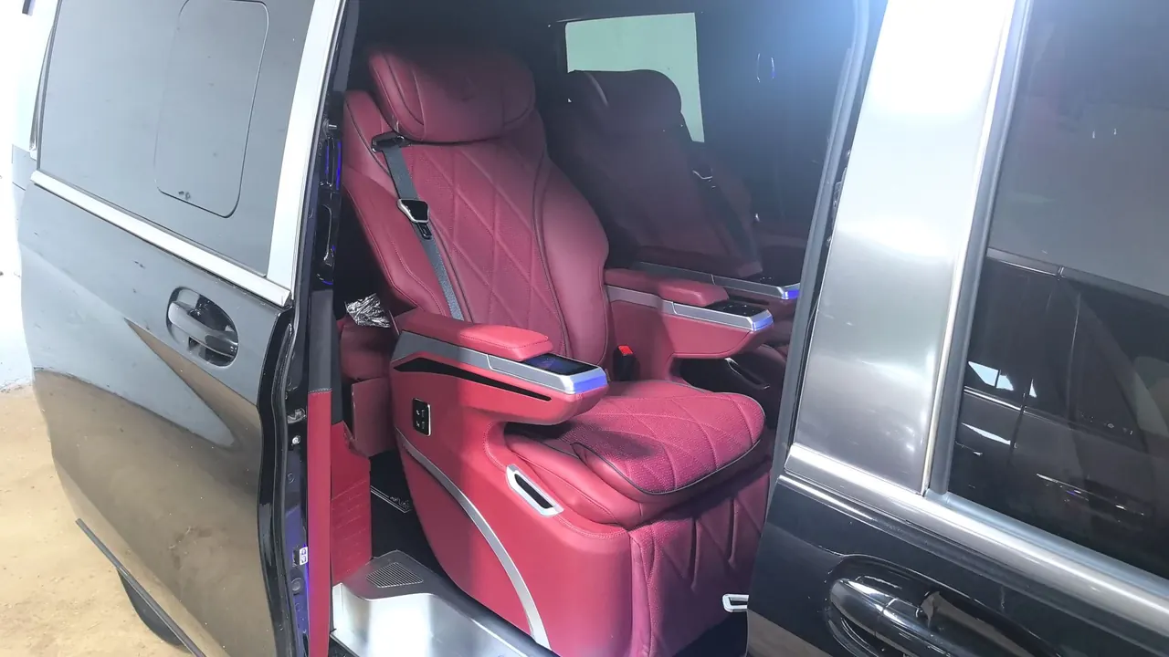 Mercedes Benz 2024 Vito 2.0T Elite Edition 7-seat Automatic Gear 5