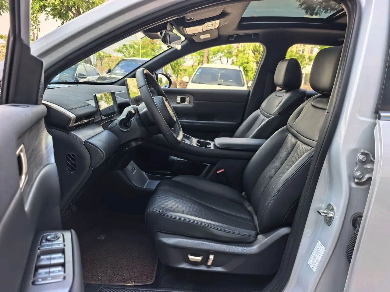 WuLing 2024 Starlight S 1.5 Stepless 130km Flagship Automatic Gear 4