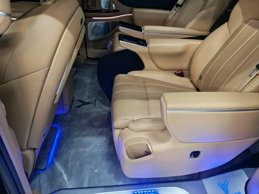 Voyah 2025 dreamers PHEV 1.5T four-wheel drive distinguished dry Kun version automatic gear 4