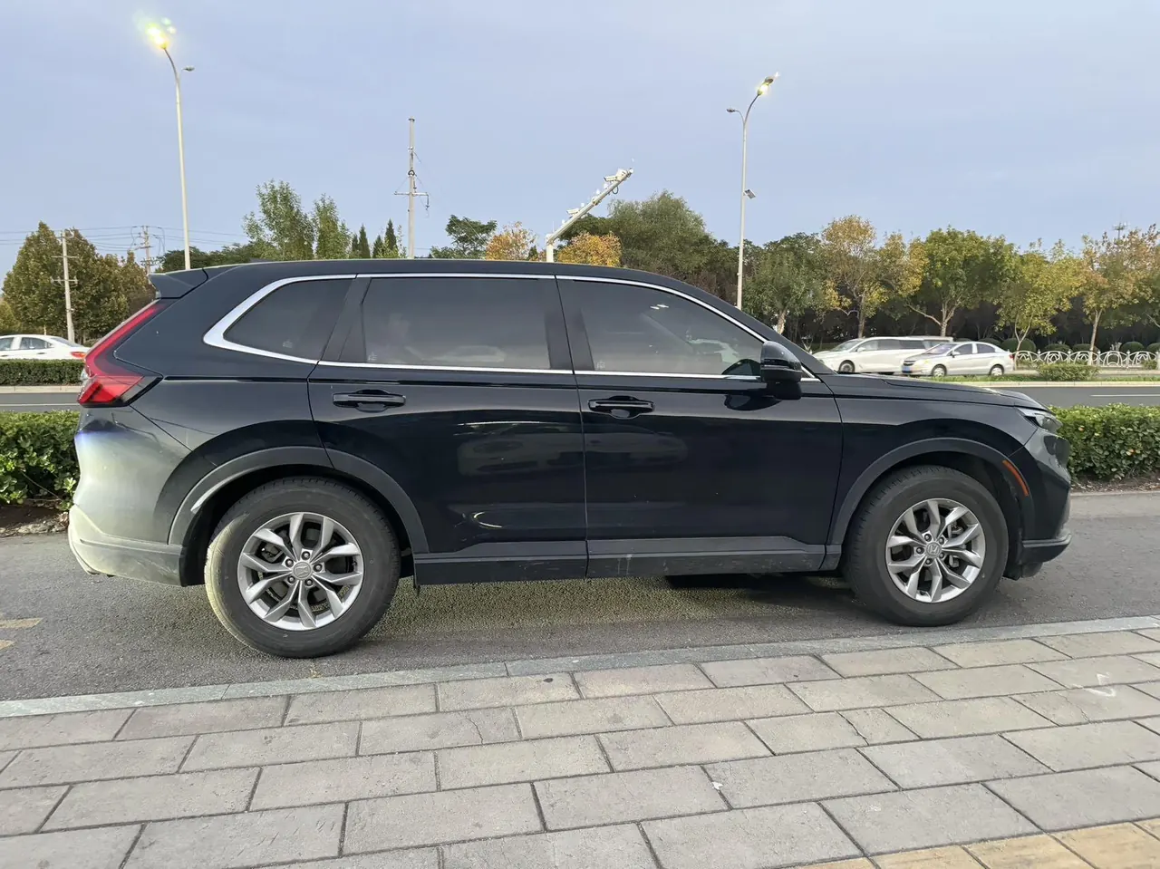 Honda 2024 CR-V 1.5T stepless 240TURBO two-drive dynamic version 5-seat automatic gear 2