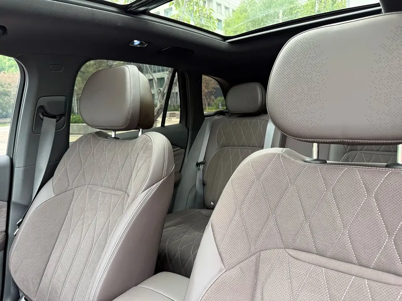 Geely 2024 XingyueL (Monjaro) Zhiqing 1.5T Tiangong Edition Automatic Gear 5