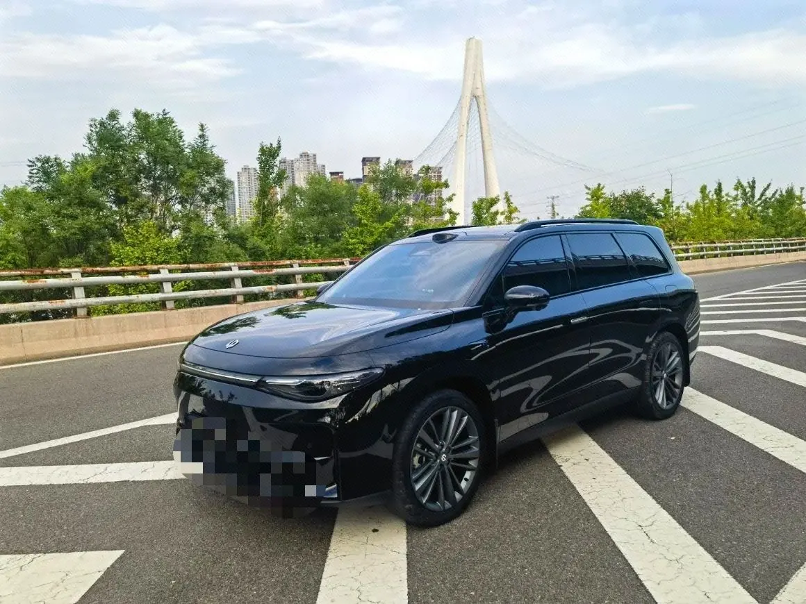 Leapmotor 2026 C 16 280 Laser Radar Zhizun Edition 6-seat Automatic Gear - View 1