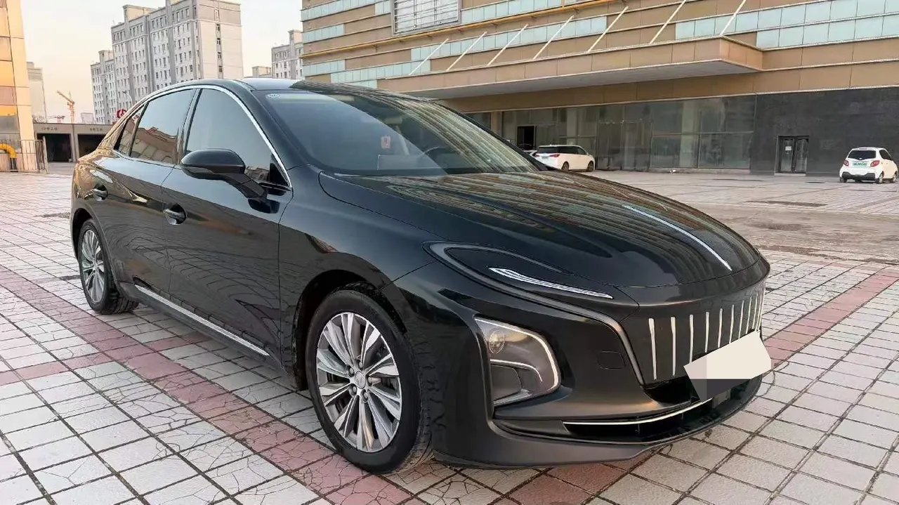 HongQi 2024 E-QM 5 610km PLUS automatic transmission 3