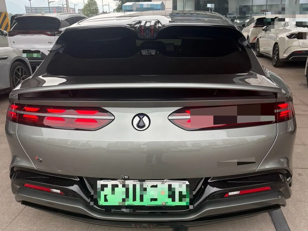 Denza 2024 Denza Z9GT 2.0T stepless 1100 four-wheel drive Ultra version automatic gear 3