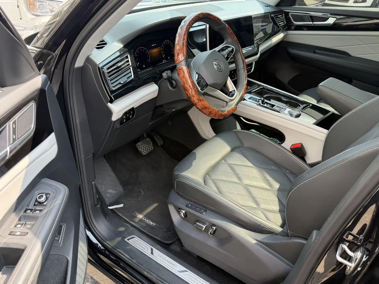 Volkswagen 2024 Tuang 2.0TSI 380TSI four-wheel drive Longyao version automatic gear 2