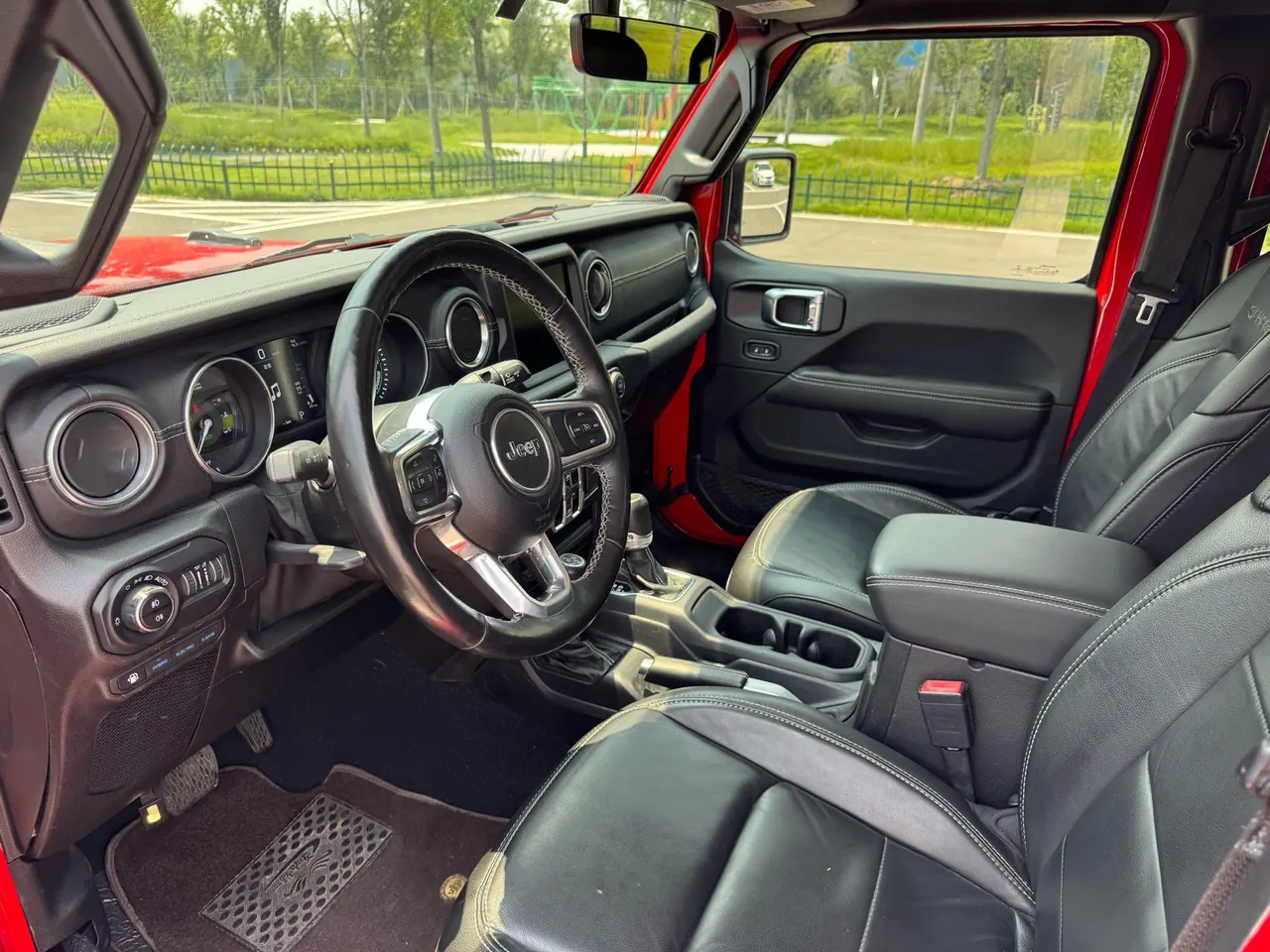 Jeep herdsman New Energy (Imported) 2021 herdsman 4xe 2.0T Sahara Automatic 5