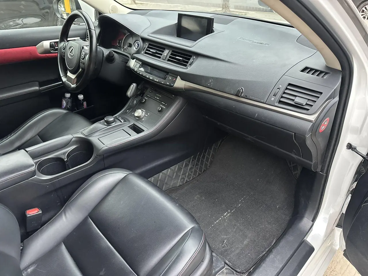 Lexus CT (Imported) 2020 CT200h 1.8 Stepless Comfort Edition (Black Roof) Automatic Gear 4