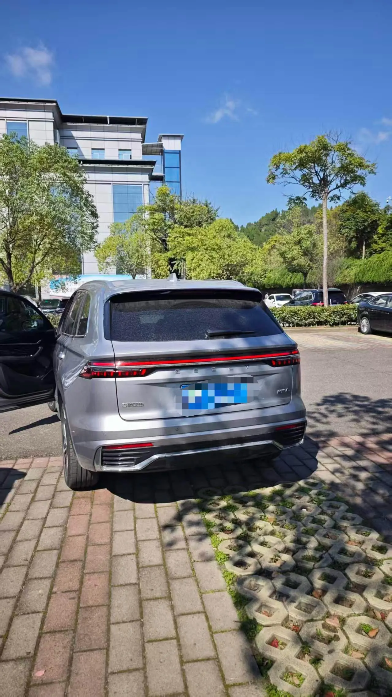 Geely 2024 XingyueL (Monjaro) 2.0TD High Power Two-Drive Enovate Edition Automatic Transmission 2