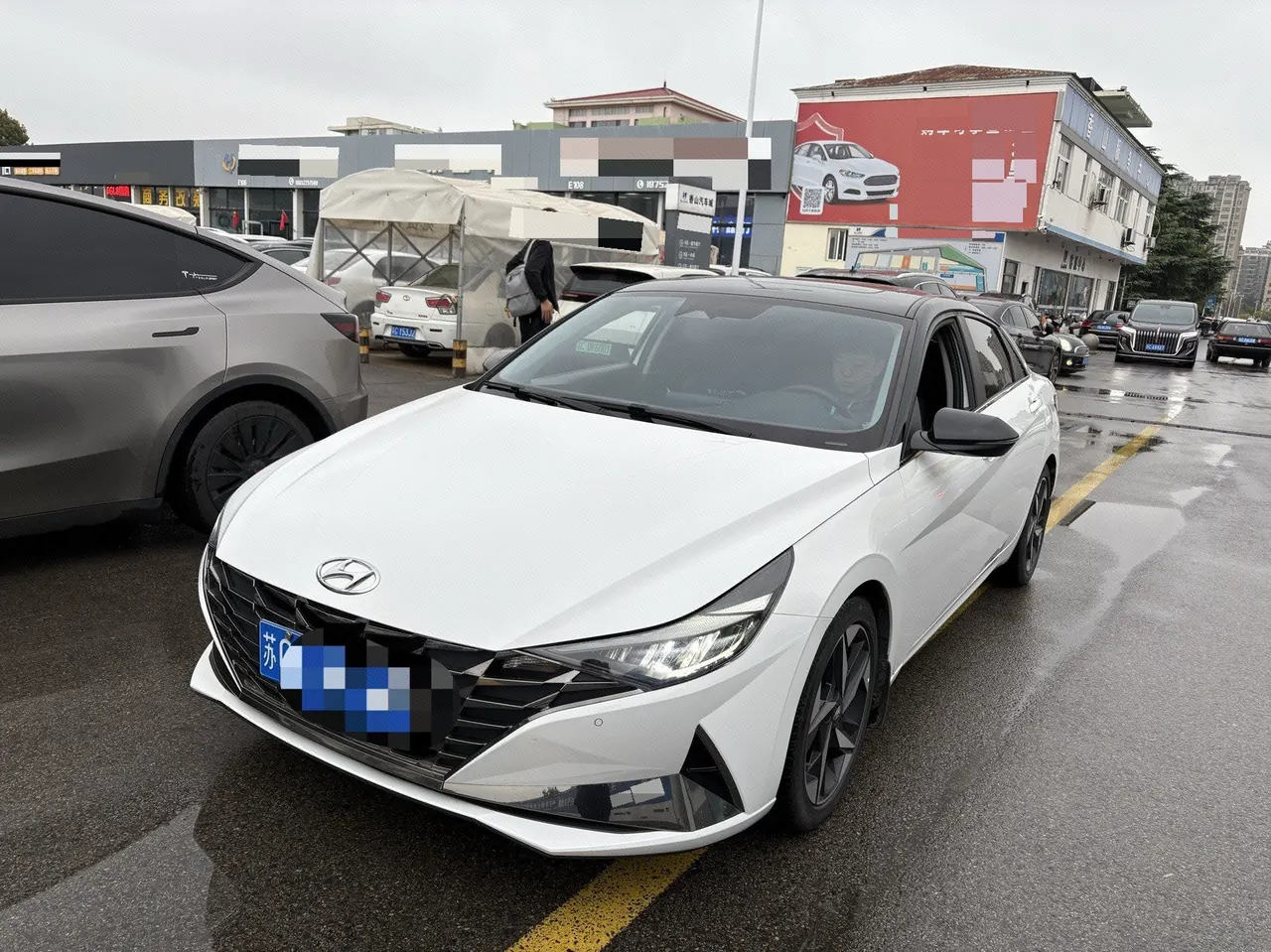 Hyundai 2021 Elantra -3-compartment 1.5 stepless LUX premium automatic gear - View 1