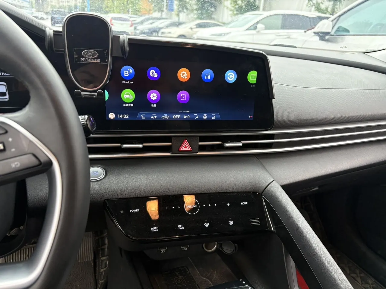Hyundai 2021 Elantra -3-compartment 1.5 stepless LUX premium automatic gear 2