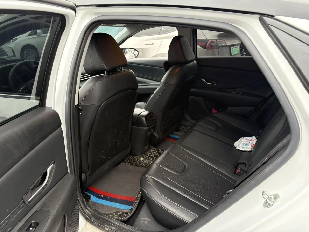 Hyundai 2021 Elantra -3-compartment 1.5 stepless LUX premium automatic gear 3