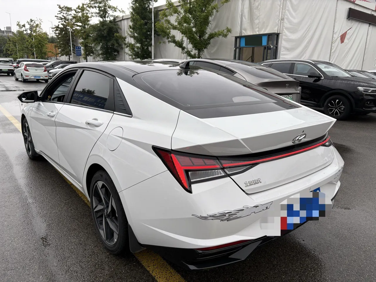 Hyundai 2021 Elantra -3-compartment 1.5 stepless LUX premium automatic gear 4
