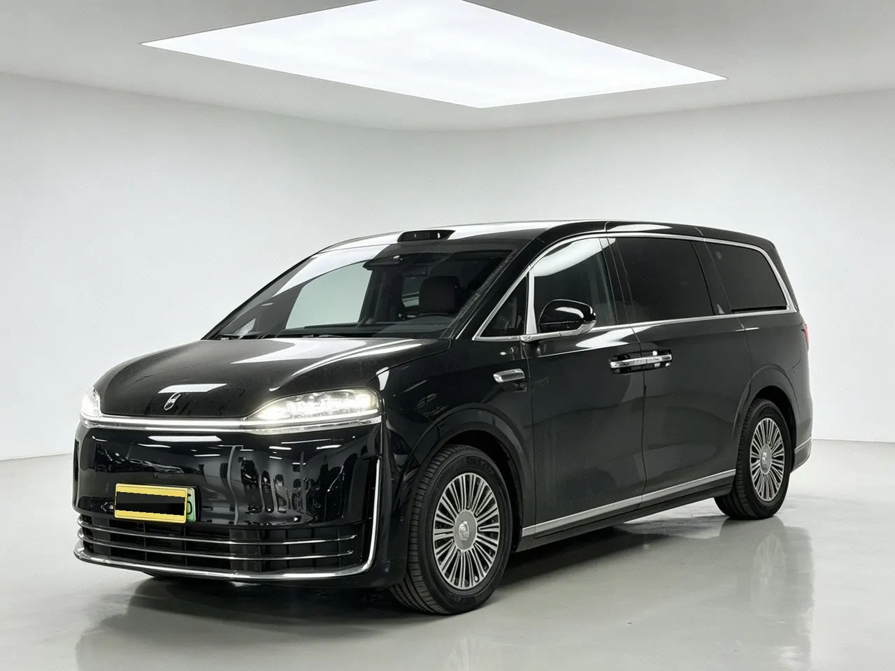 Intellectual 2026 V9 Ultra Automatic Transmission - View 1