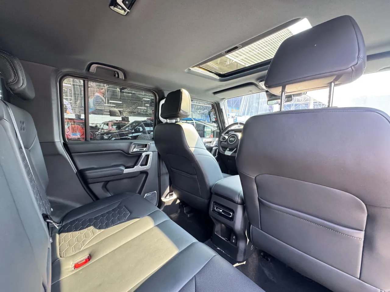 212 2024 T01 2.0T Explorer Automatic 6